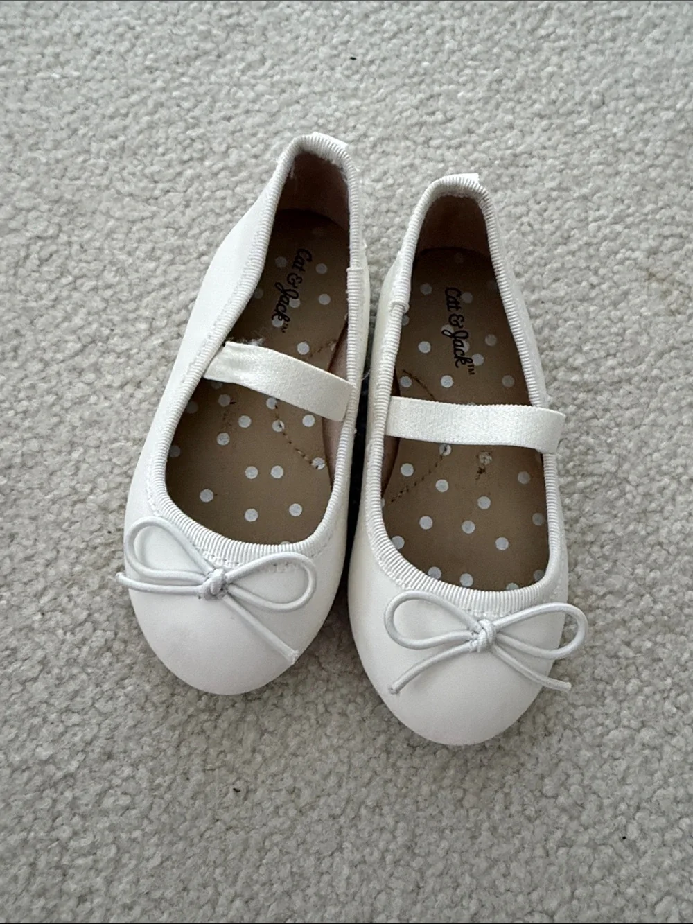 Cat & Jack White Girls' Bow Strap Mary Jane Flats